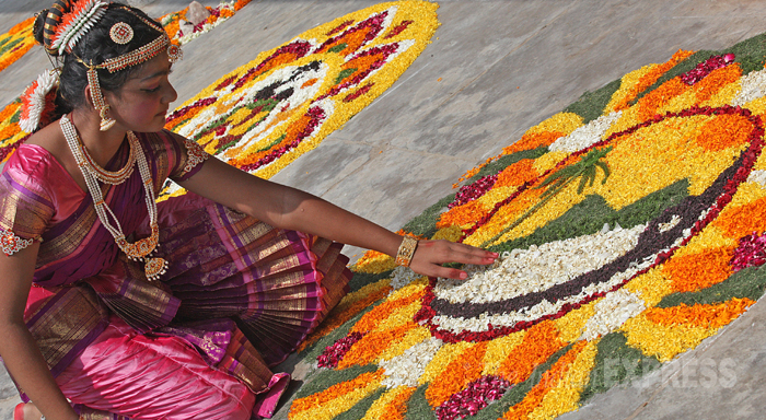 onam-rangoli-Onam-Festival-Beautiful-Pookalam-Rangoli-Designs-2015