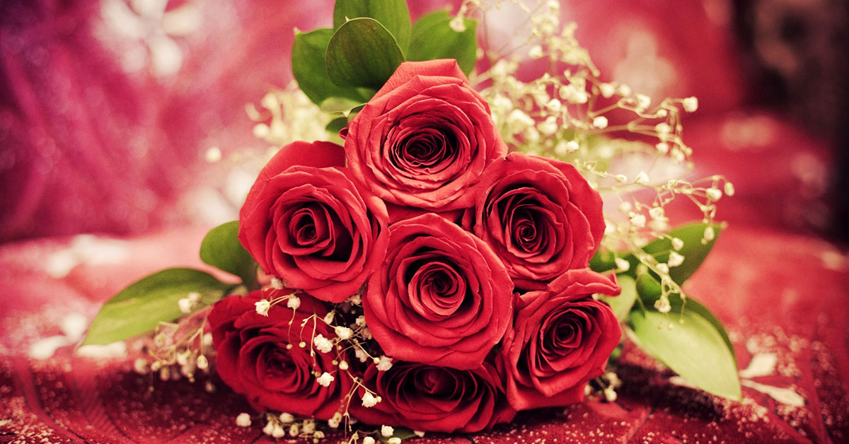 red-rose-Love-Heart--for-Girlfriend-Gift-romantic-birthday-gifts-for-girlfriend-love you