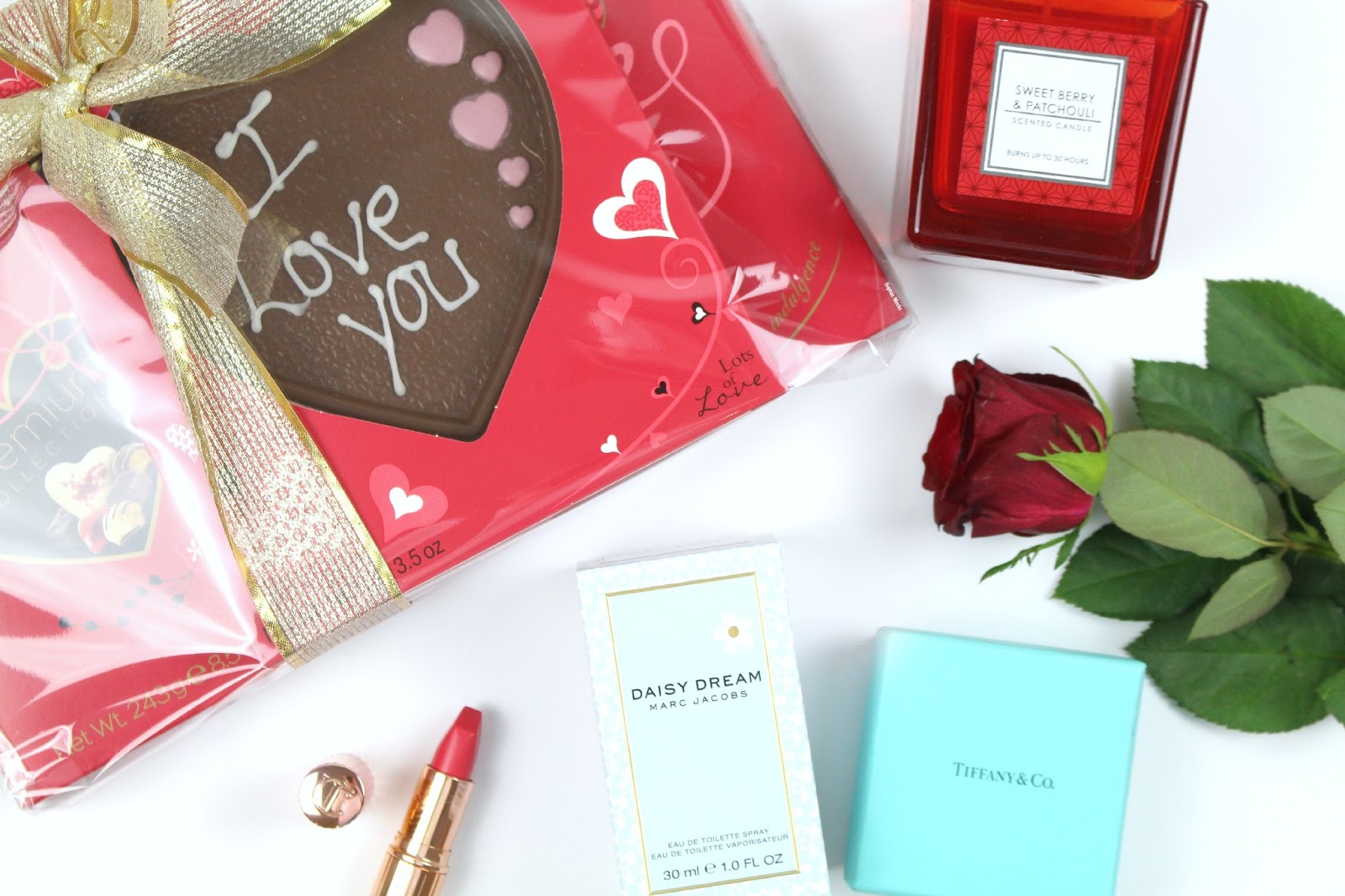 LAST MINUTE VALENTINES GIFT GUIDE FOR HER