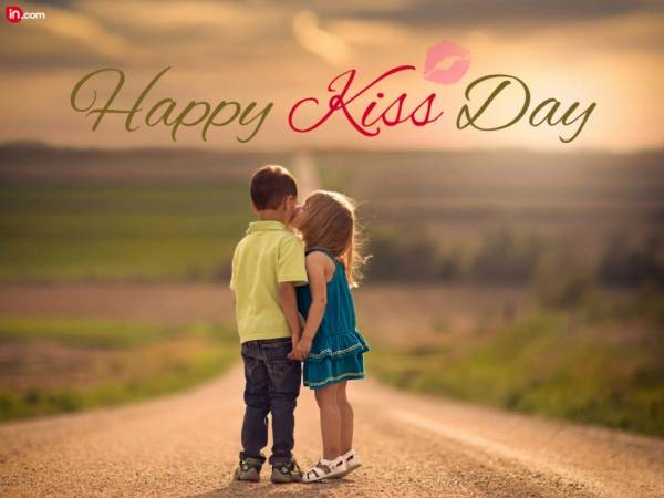 romantic-kiss-day-whatsapp-status