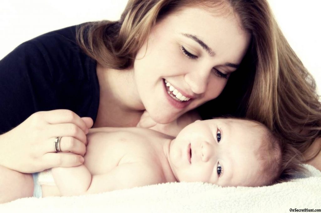 Baby-with-Mother-mothers daimages