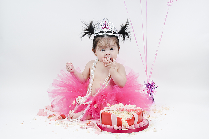 1st Birthday Gift Ideas for Kids-baby-on-cake