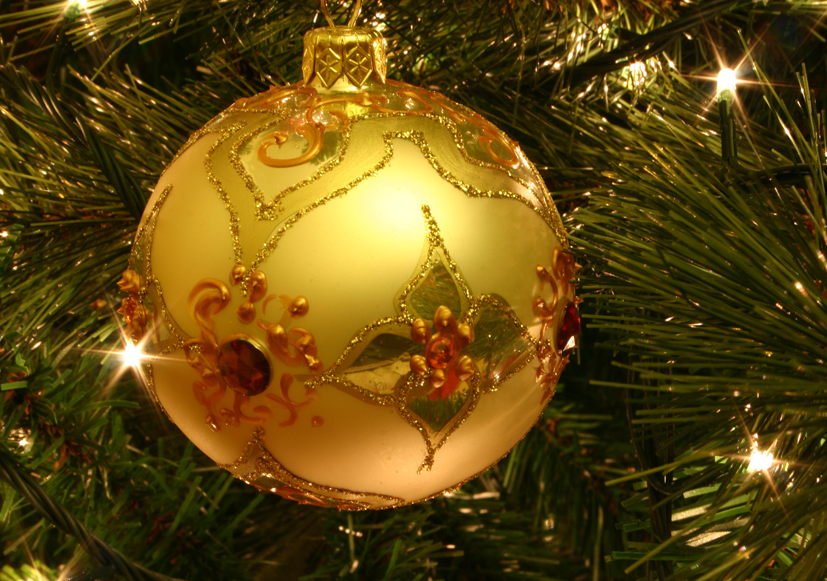 christmas-tree-bauble