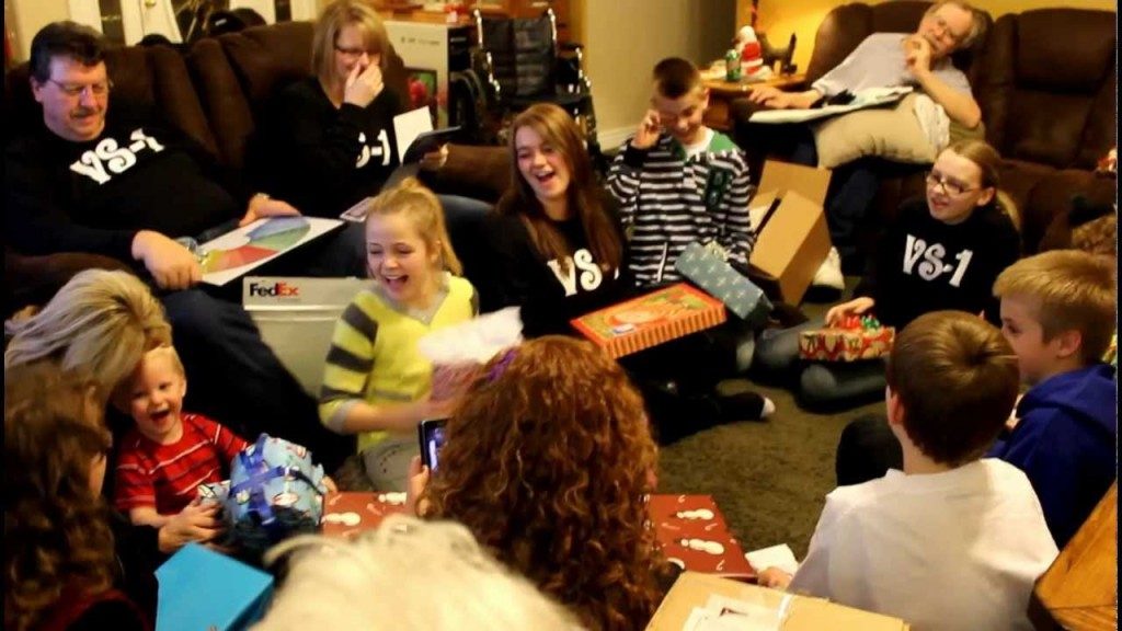 gift-exchange-Christmas Party and Games